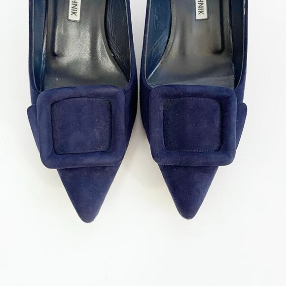 Manolo Blahnik Maysale Navy Blue Suede Buckle Pointed Toe Kitten Heels IT 36 - Picture 7 of 11